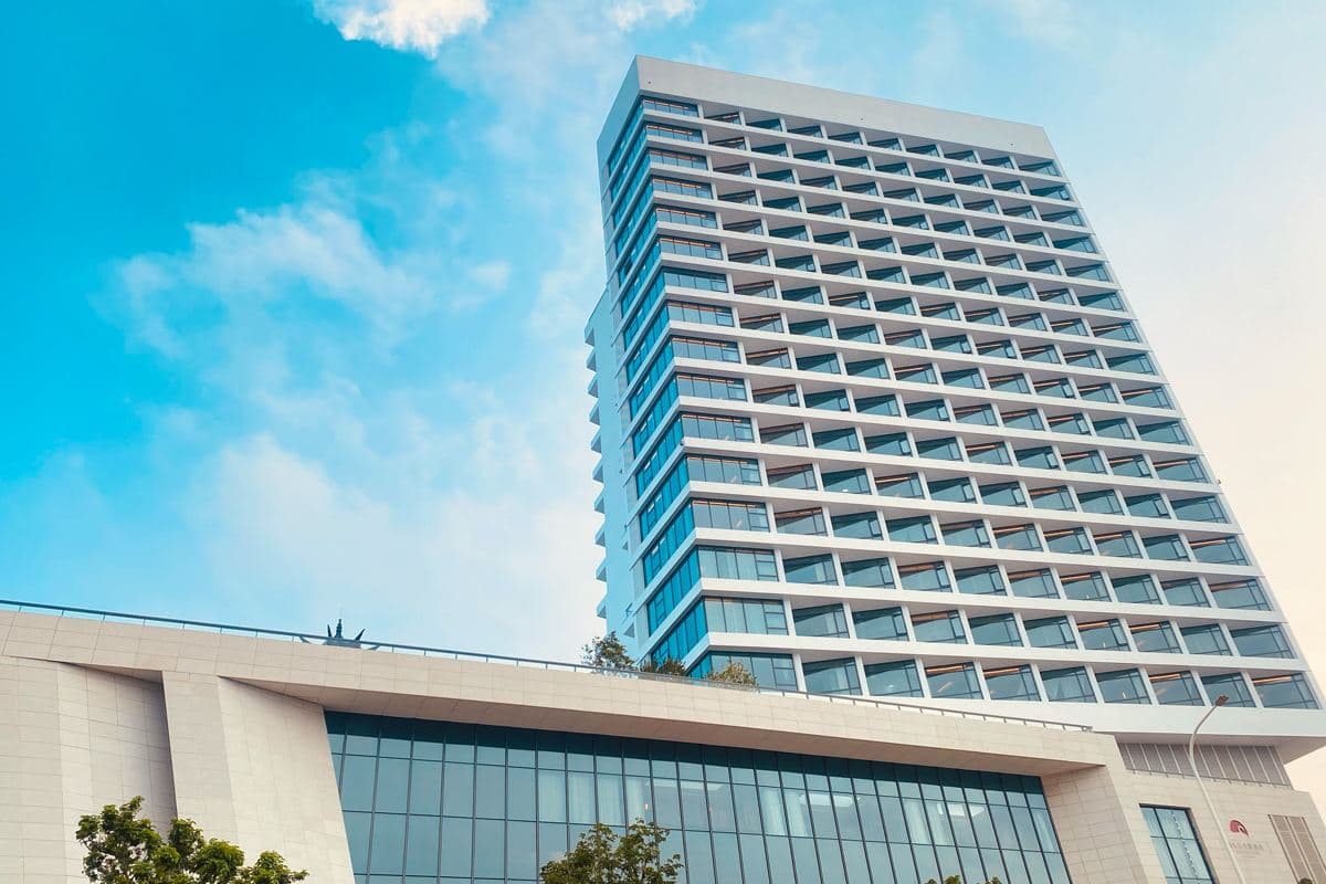 《永安專享~汕頭白天鵝酒店(約400呎客房)~ 「潮」玩攻略+高鐵》專享包廂【鮑魚砂鍋粥養生宴】【任食一人一鍋金牌牛肉火鍋】湘子橋的日與夜 尋味鎮邦路美食街 潮州美食純玩3天團(永安旅遊 旅行團)