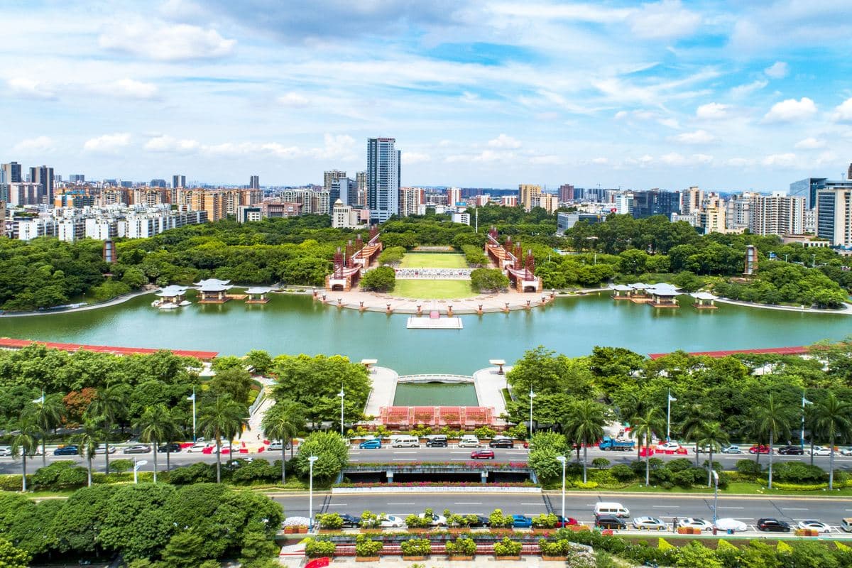 《新酒店》2025年全新開業星展朗豪國際酒店(周邊宵夜十分熱鬧) 探索「嶺南酒文化博物館」 暢遊佛山版“江南風情”「夏漖糧園」 【粵味巧手私廚宴】【𠮩𠹌館私房菜宴】佛山純玩2天團（永安旅遊 旅行團）