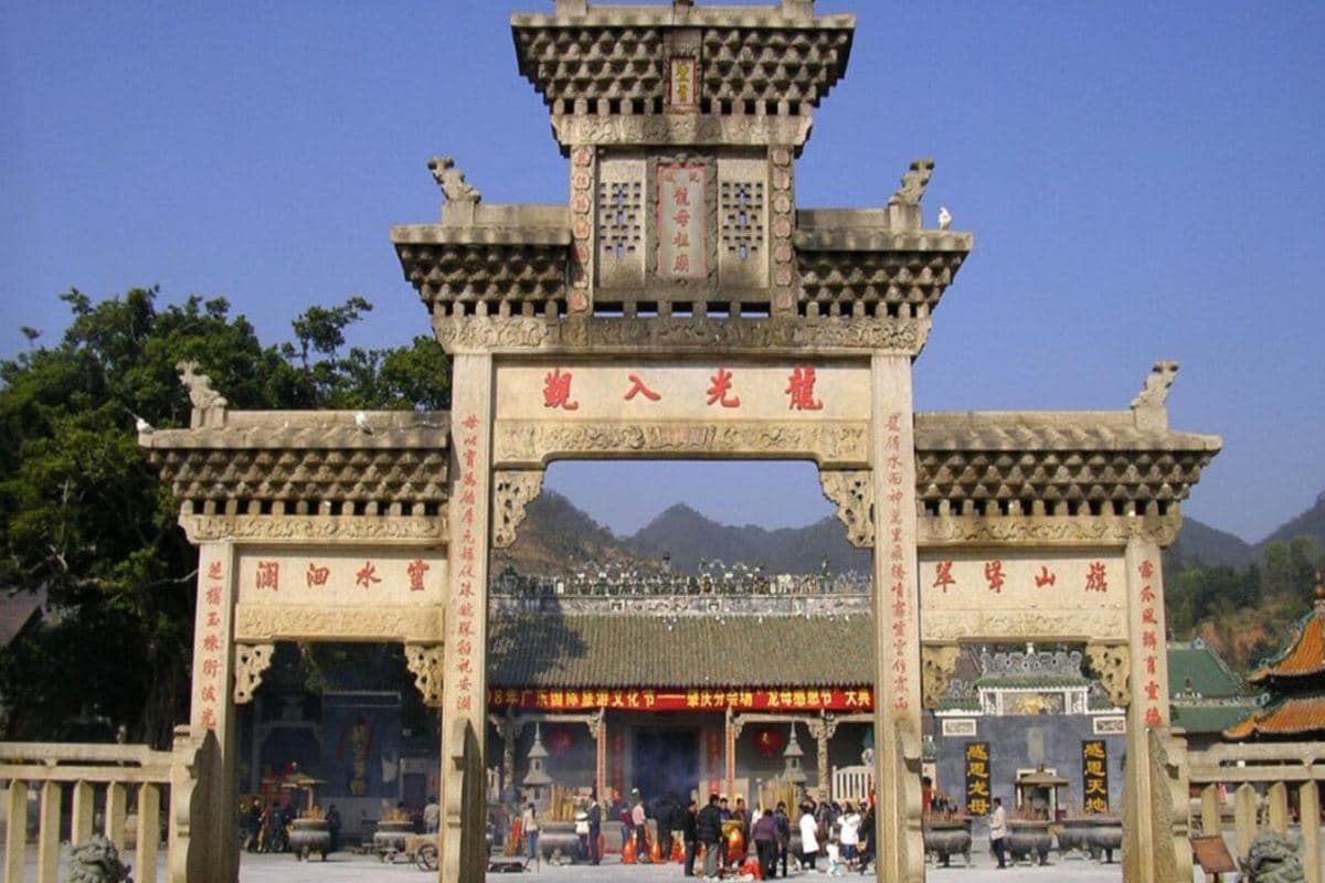 肇慶2天團·德慶悦城龍母古廟(感受千年龍母文化) (貼心安排: 包酬神金豬一隻、龍母五寶祈福)(永安旅遊 旅行團)