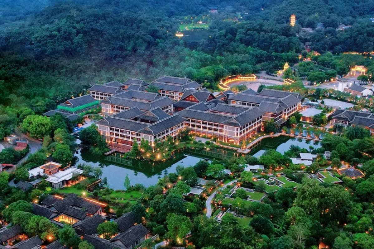 新興2天團·遠離煩囂沉浸式體驗~華南地區首家南宗禪文化主題温泉酒店 每房貼心安排精美果盤&任浸珍稀硫磺高温礦泉水（永安旅遊 旅行團）