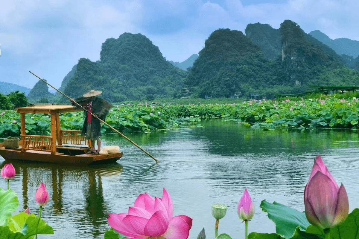清遠2天團·《季節限定+荷花盛會+森系風景》「峰林曉鎮」「花卉莊園~奇蹟花園」「筆架山瀑布羣」（永安旅遊 旅行團）