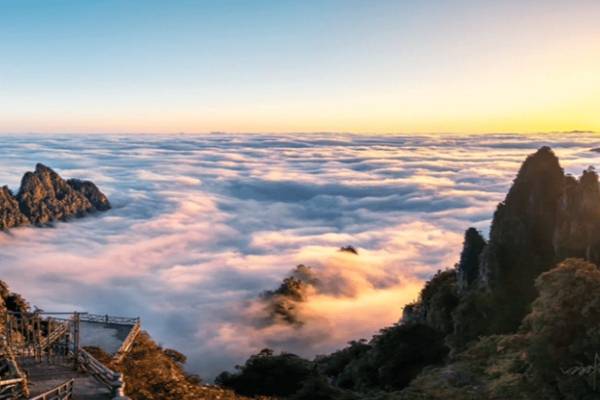 韶關3天團·《莽山森度遊+醉美丹霞》 「莽山．五指峯景區」（永安旅遊 旅行團）