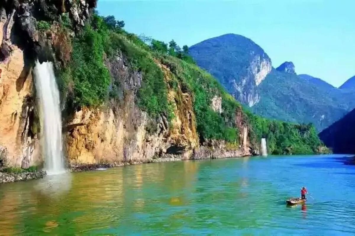 清遠+連州3天團·《清遠森度遊》“灕江山水仙境”「湟川三峽」“嶺南一絕”「連州地下河」「筆架山天然氧吧~大瀑布羣」(永安旅遊 旅行團)