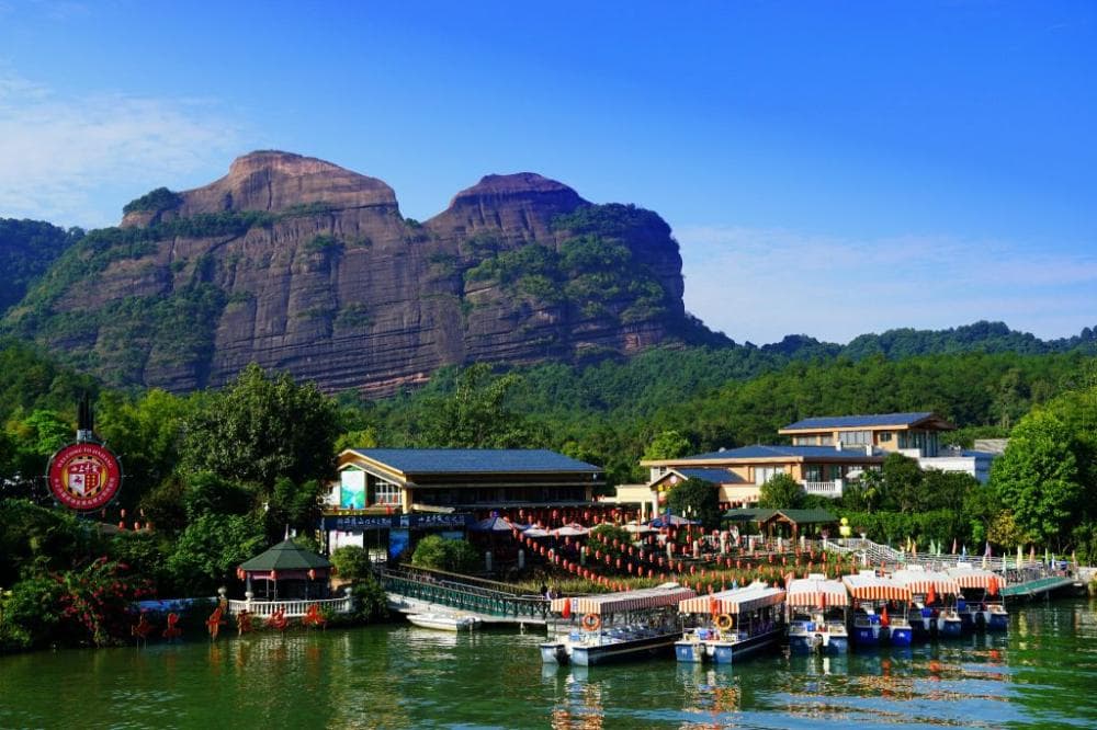 暢遊粵北新方式【丹霞山風景區】乘船遊“水上丹霞〞純玩3天(東瀛遊 旅行團)