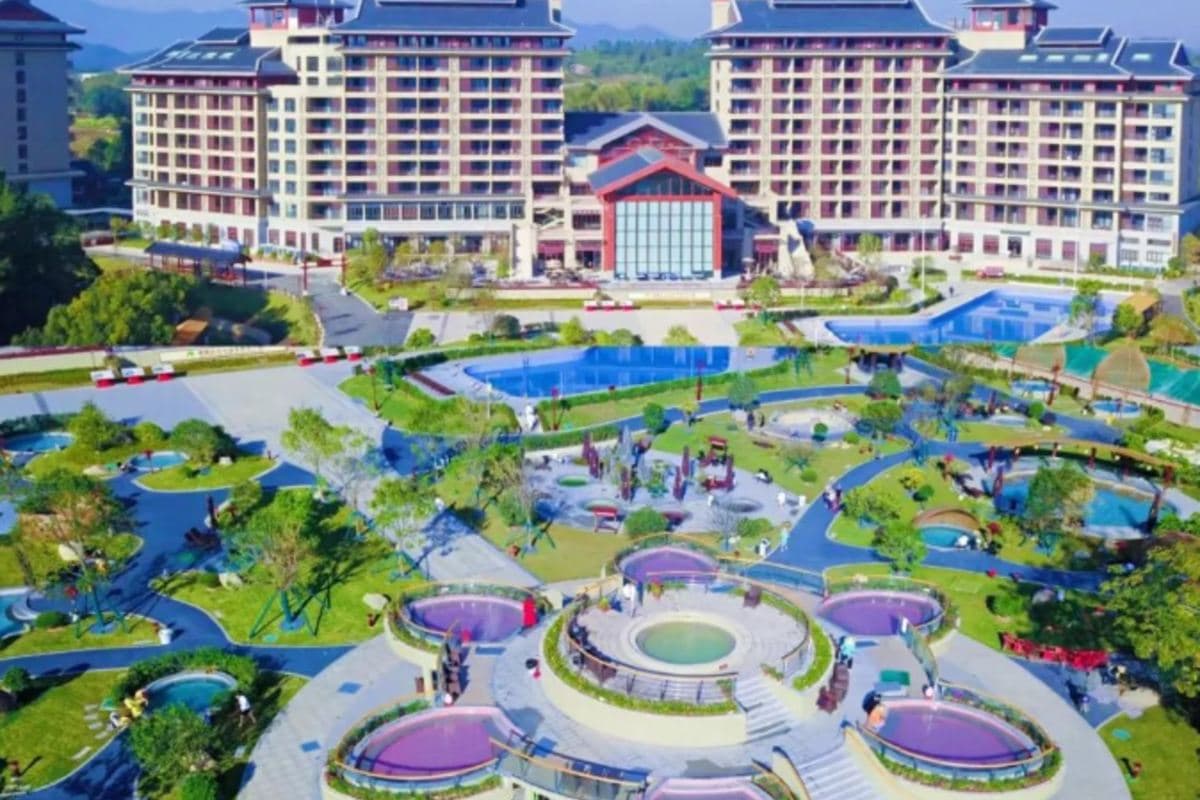 新興2天團·新興翔順金水台温泉小鎮(獨立温泉泡池露台房) 【一人一隻南非吉品乾鮑宴】(永安旅遊 旅行團)